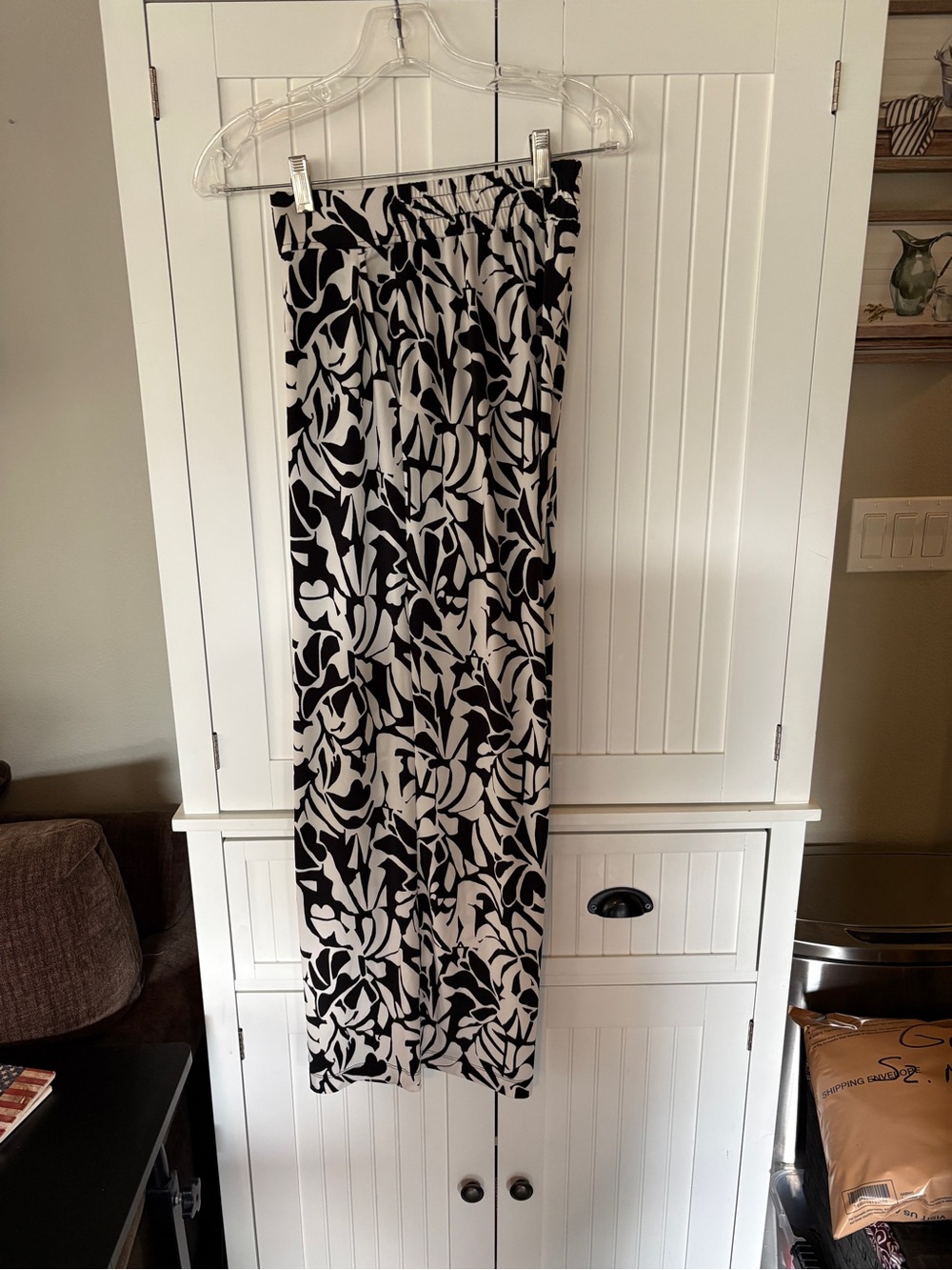 Three Dots Black & White Botanical Wide-Leg Pants